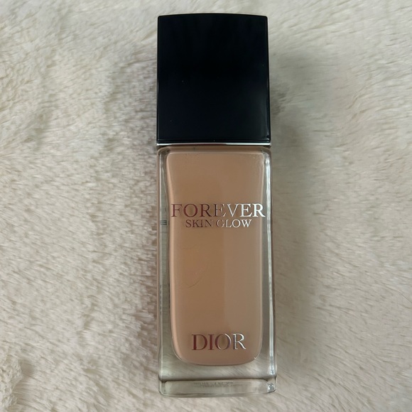 NEW Dior Forever Skin Glow Foundation - Picture 2 of 9